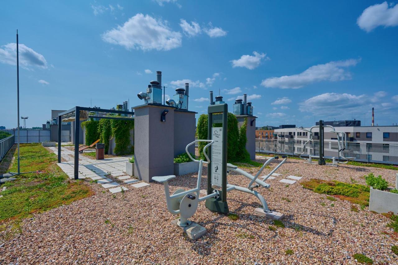 Spacious Apartment With Balcony Near The Slavic Hill Wroclaw By Renters Prestige Kültér fotó