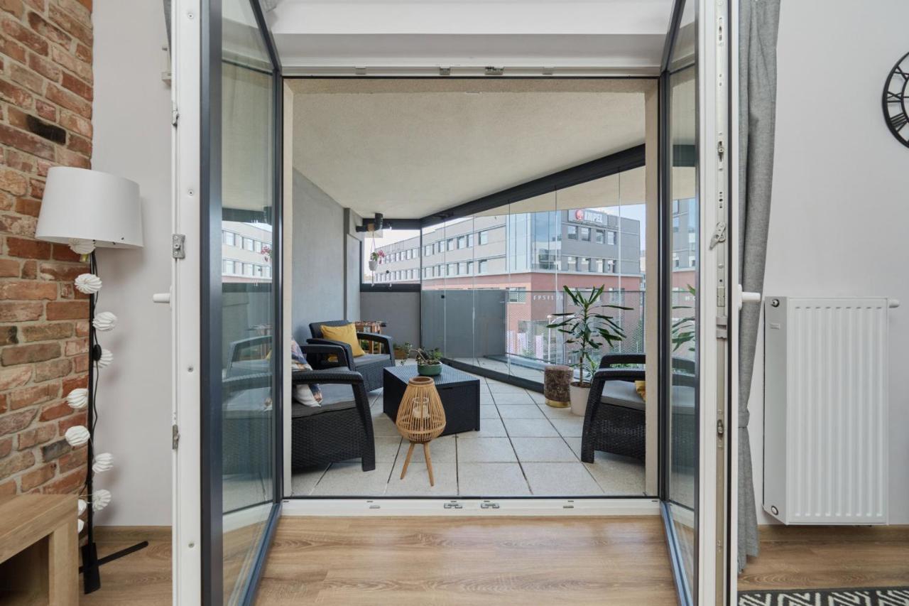 Spacious Apartment With Balcony Near The Slavic Hill Wroclaw By Renters Prestige Kültér fotó