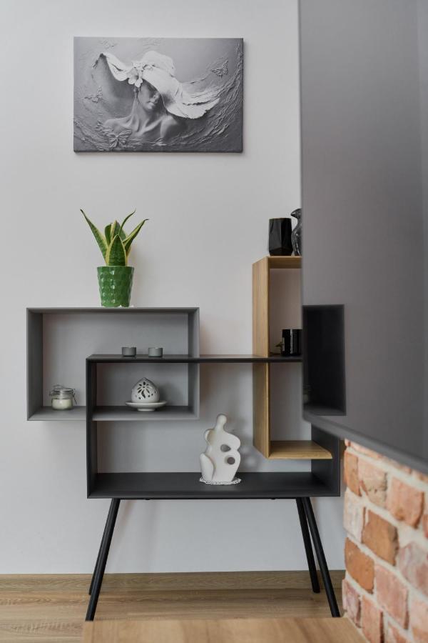 Spacious Apartment With Balcony Near The Slavic Hill Wroclaw By Renters Prestige Kültér fotó