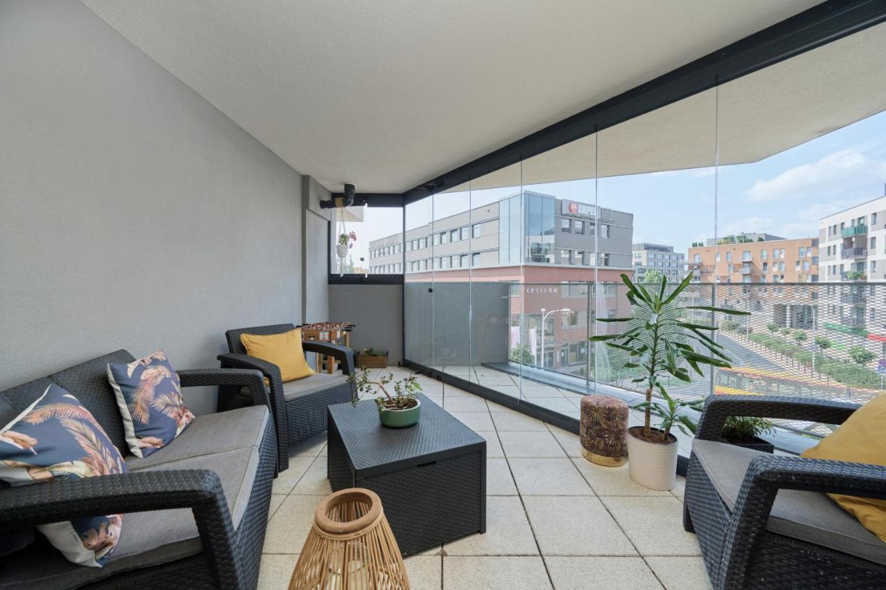 Spacious Apartment With Balcony Near The Slavic Hill Wroclaw By Renters Prestige Kültér fotó