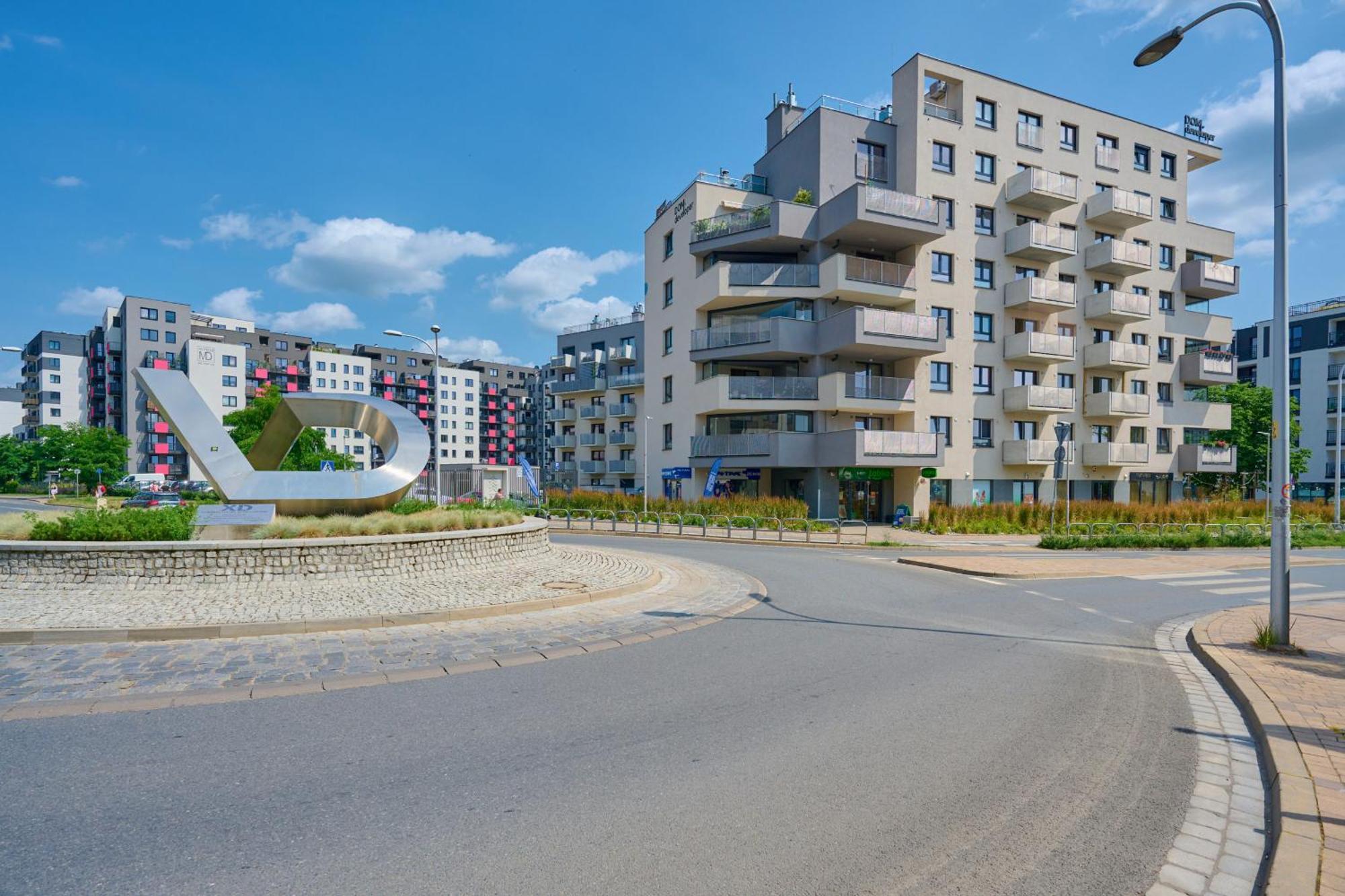 Spacious Apartment With Balcony Near The Slavic Hill Wroclaw By Renters Prestige Kültér fotó